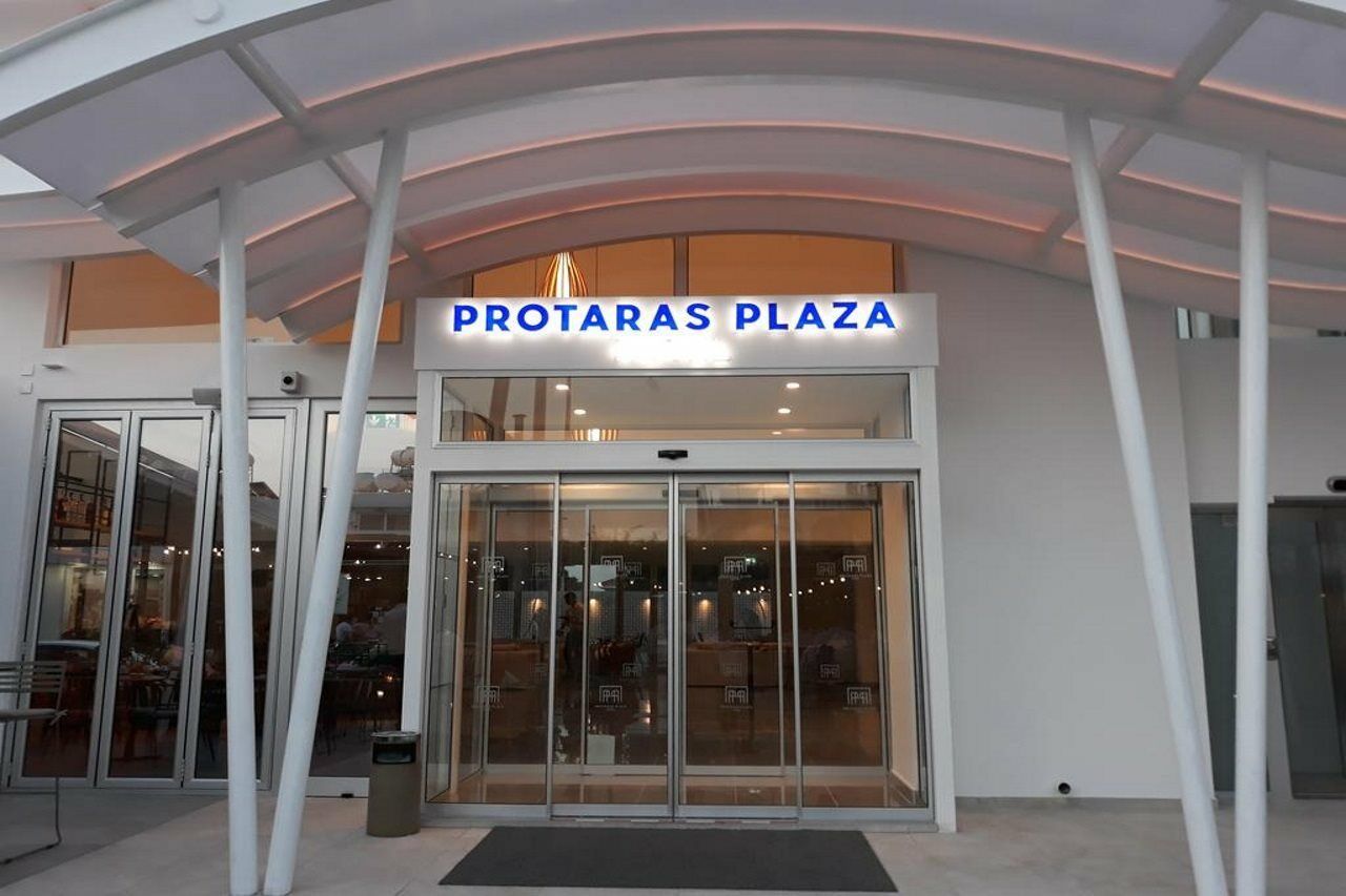 Protaras Plaza Hotel Esterno foto